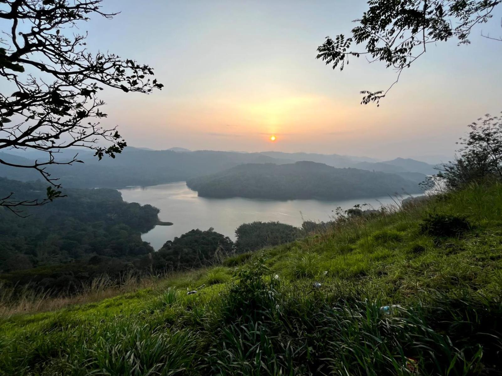 Munnar Village Homes Екстер'єр фото